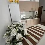 Maison De La Apartment *